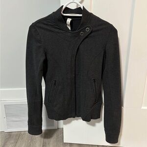 Lululemon “Game day” Jacket size 4
